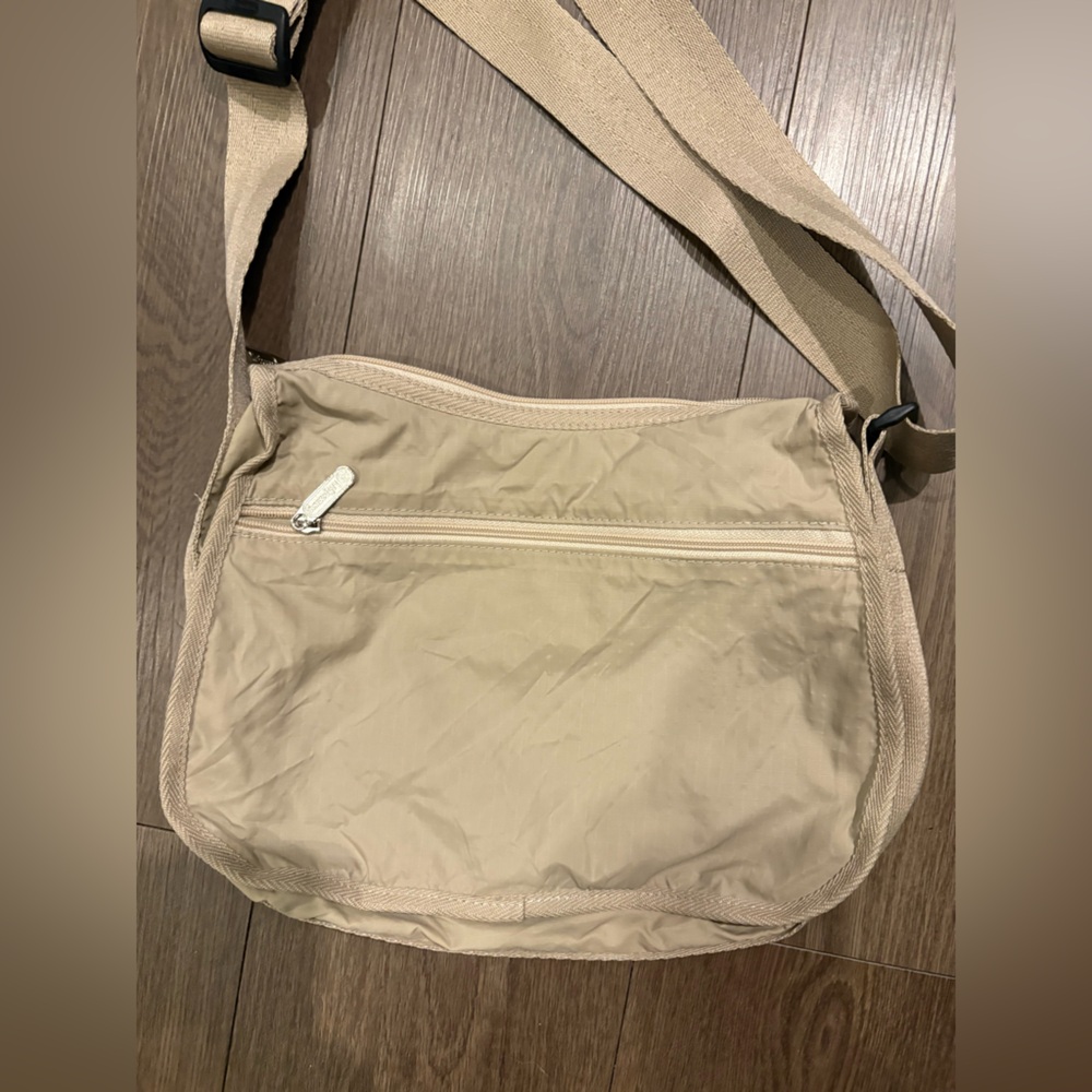 Lesportsac Tan women’s crossbody purse